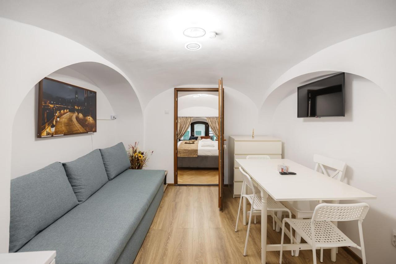 Downtown Cio Apartment Sibiu Exterior photo